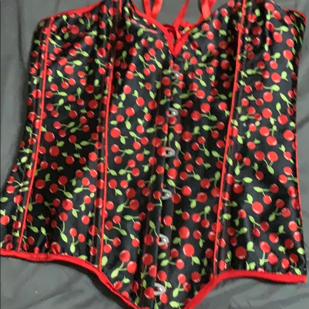 BNWOT corset cherries size medium